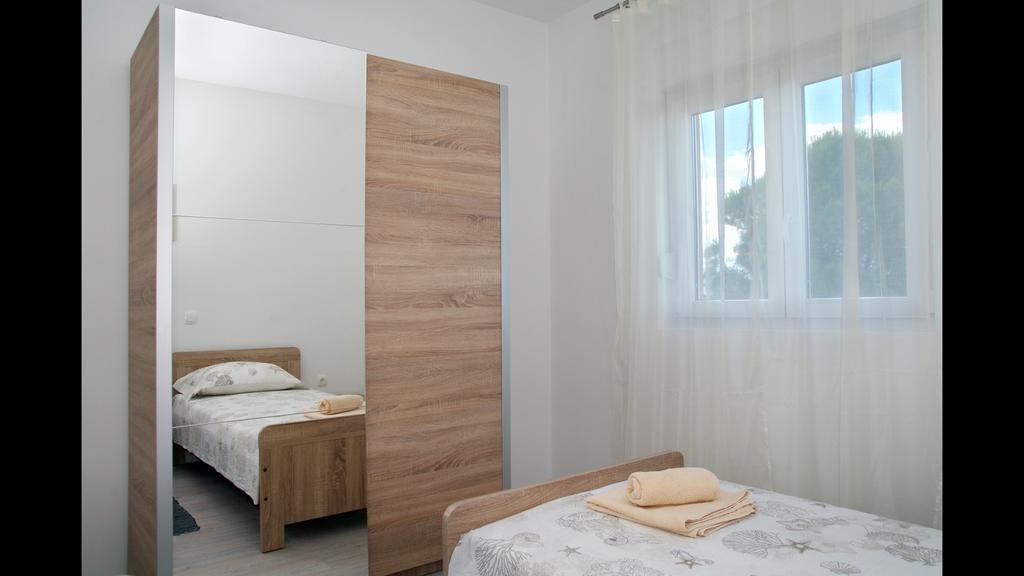 Holiday Home Luka Zadar Eksteriør billede