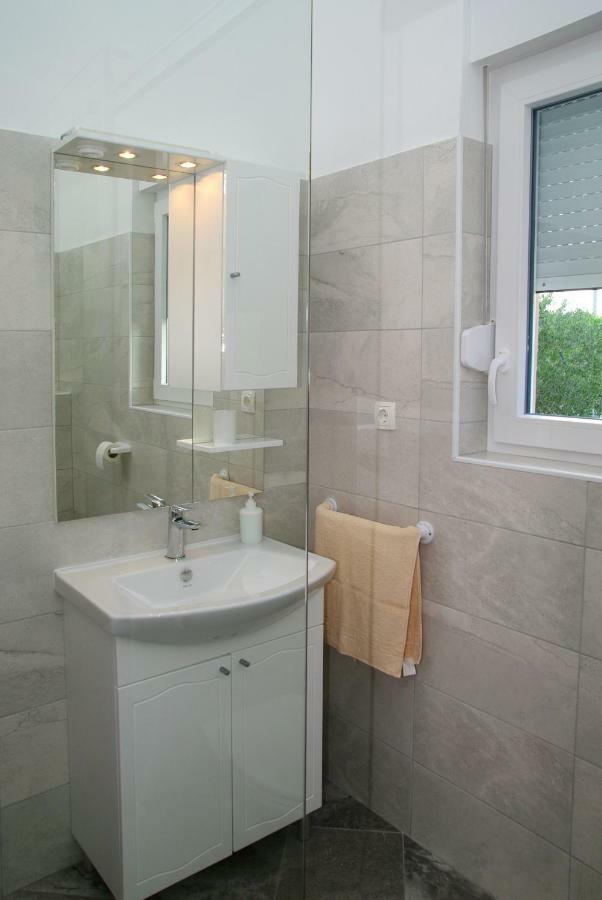 Holiday Home Luka Zadar Eksteriør billede