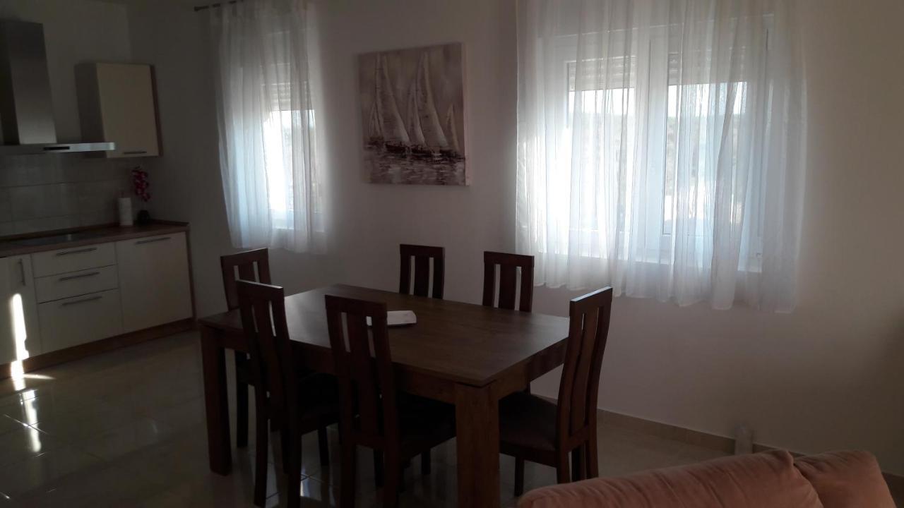 Holiday Home Luka Zadar Eksteriør billede