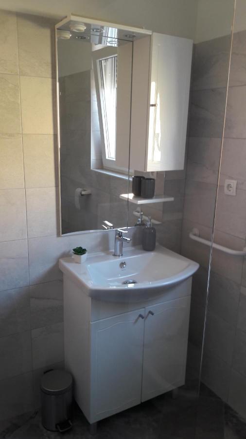 Holiday Home Luka Zadar Eksteriør billede