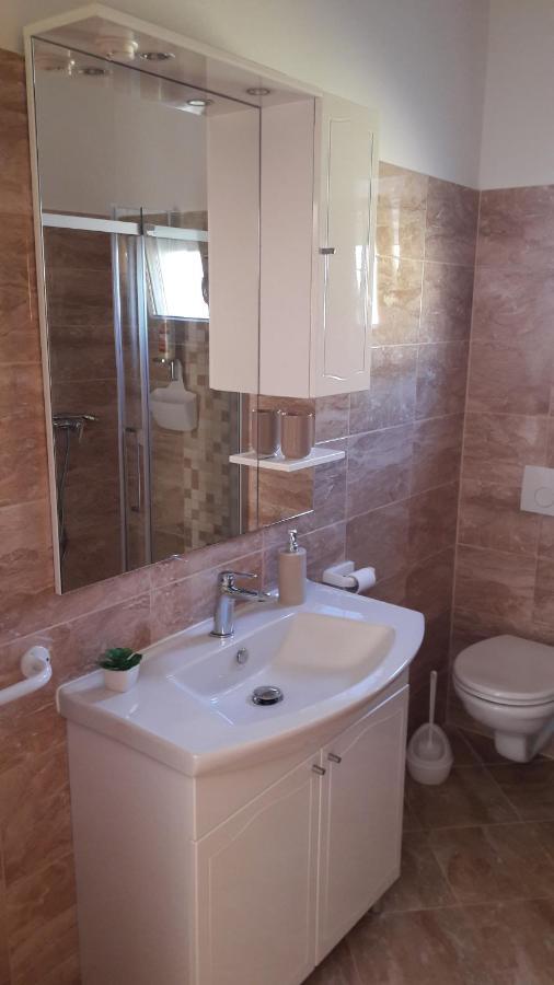 Holiday Home Luka Zadar Eksteriør billede